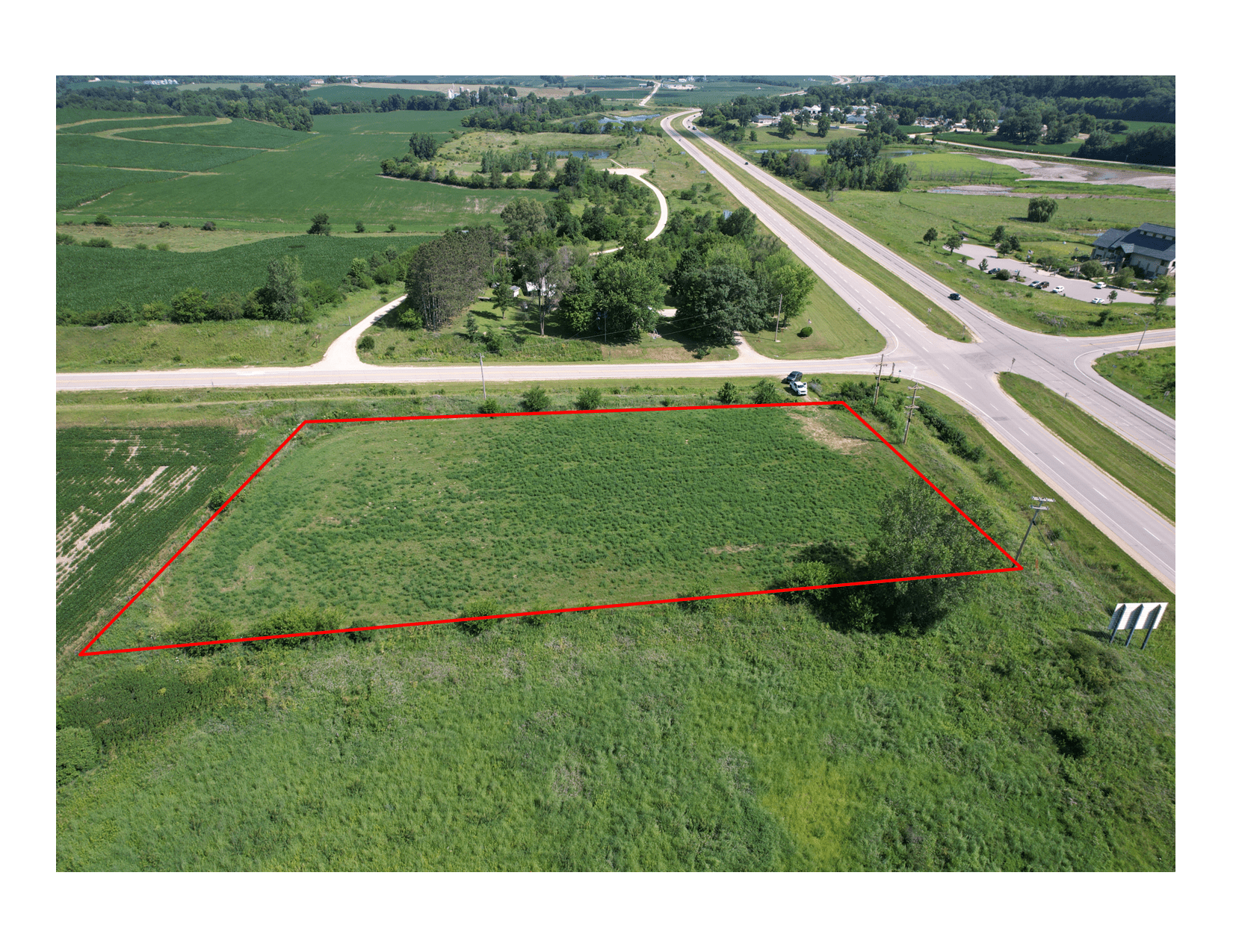 residential-land-dubuque-county-iowa-0-acres-listing-number-16298-Outlined photo-0.png