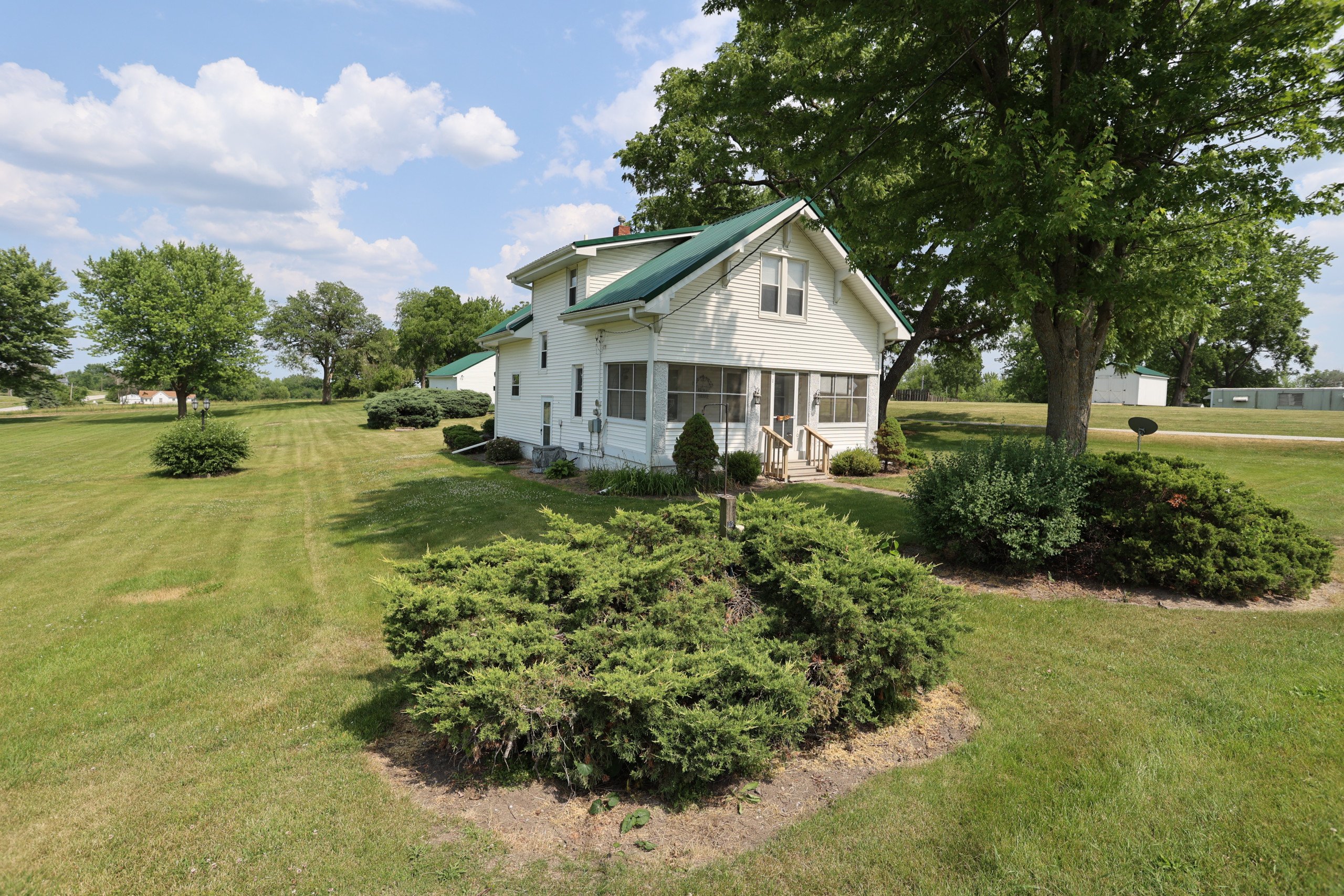 residential-decatur-county-iowa-2-acres-listing-number-16911-3D8A0937-2.jpg